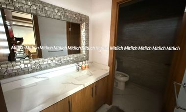 Oficina Semiamueblada en Renta Zona Cantera $80,000.00