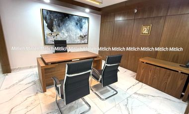 Oficina Semiamueblada en Renta Zona Cantera $80,000.00