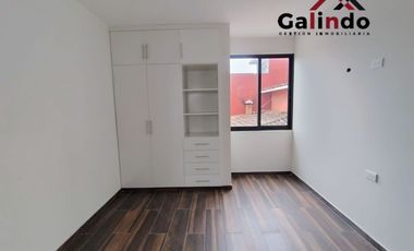 NUEVA , 3 RECAMARAS, 1 EN PLANTA BAJA, CISTERNA, UBICADA CERCA DE LA ENTRADA A COATEPEC