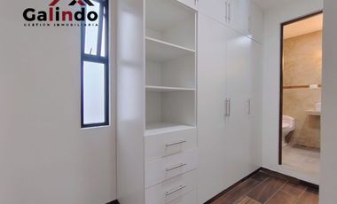 NUEVA , 3 RECAMARAS, 1 EN PLANTA BAJA, CISTERNA, UBICADA CERCA DE LA ENTRADA A COATEPEC