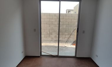 VENDO CASA  EN VILLA CLUB-CARABAYLLO