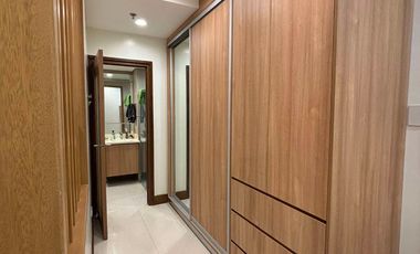 FOR SALE: 3BR FULLY FURNISHED UNIT IN GRAND RIVIERA SUITES ERMITA MANILA