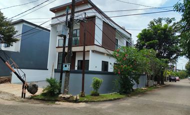 Rumah Bagus Jl. Kiwi Graha Raya Strategis Siaphuni
