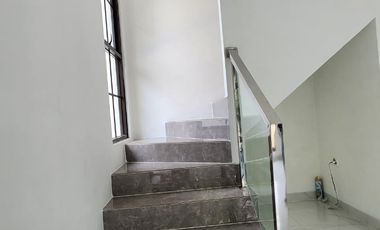 Rumah Bagus Jl. Kiwi Graha Raya Strategis Siaphuni