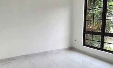 Rumah Bagus Jl. Kiwi Graha Raya Strategis Siaphuni