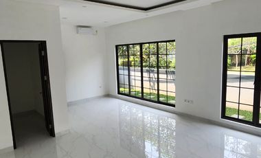 Rumah Bagus Jl. Kiwi Graha Raya Strategis Siaphuni