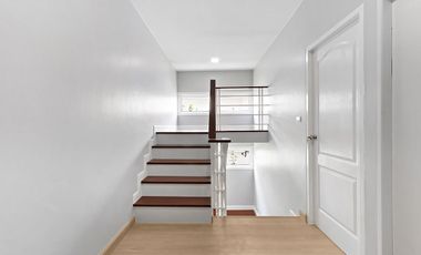 บ้านเดี่ยว 2 ชั้น รีโนเวทใหม่ คุณาลัยพราว บ้านกล้วย-ไทรน้อย แปลงมุมพร้อมห้องรับรอง