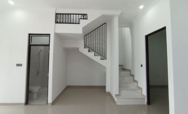 Rumah Mgn KODAU, SIAP HUNI 2 LANTAI Murah Mewah Townhouse Jatimekar Jatiasih Kota Bekasi Jual Dijual