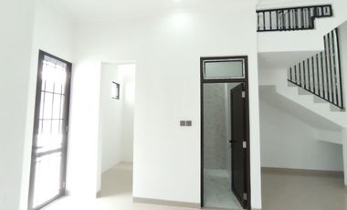 Rumah Mgn KODAU, SIAP HUNI 2 LANTAI Murah Mewah Townhouse Jatimekar Jatiasih Kota Bekasi Jual Dijual