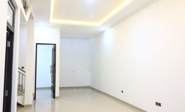 Rumah Mgn KODAU, SIAP HUNI 2 LANTAI Murah Mewah Townhouse Jatimekar Jatiasih Kota Bekasi Jual Dijual