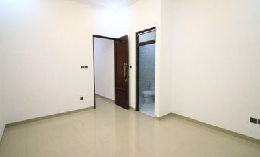 Rumah Mgn KODAU, SIAP HUNI 2 LANTAI Murah Mewah Townhouse Jatimekar Jatiasih Kota Bekasi Jual Dijual