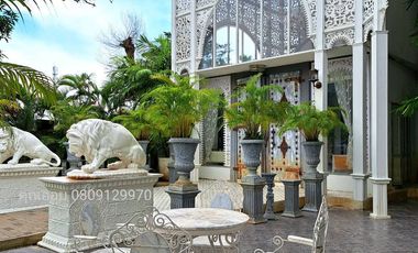 For sale: Luxury riverside mansion, Pathum-Samkok-Sena Road, Pathum Thani, over 2 rai, with custom-made luxury furniture throughout the house