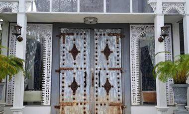For sale: Luxury riverside mansion, Pathum-Samkok-Sena Road, Pathum Thani, over 2 rai, with custom-made luxury furniture throughout the house
