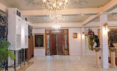 For sale: Luxury riverside mansion, Pathum-Samkok-Sena Road, Pathum Thani, over 2 rai, with custom-made luxury furniture throughout the house