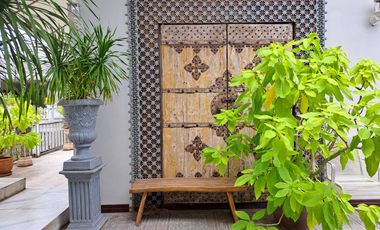 For sale: Luxury riverside mansion, Pathum-Samkok-Sena Road, Pathum Thani, over 2 rai, with custom-made luxury furniture throughout the house