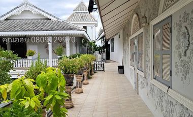 For sale: Luxury riverside mansion, Pathum-Samkok-Sena Road, Pathum Thani, over 2 rai, with custom-made luxury furniture throughout the house