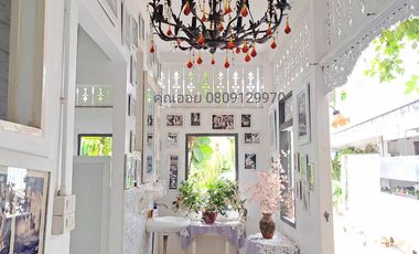 For sale: Luxury riverside mansion, Pathum-Samkok-Sena Road, Pathum Thani, over 2 rai, with custom-made luxury furniture throughout the house