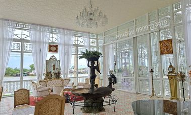For sale: Luxury riverside mansion, Pathum-Samkok-Sena Road, Pathum Thani, over 2 rai, with custom-made luxury furniture throughout the house