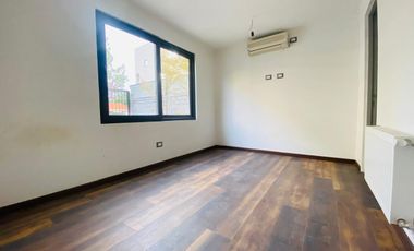 Casa En Venta En Vitacura. 5 Dormitorios, 5 baños