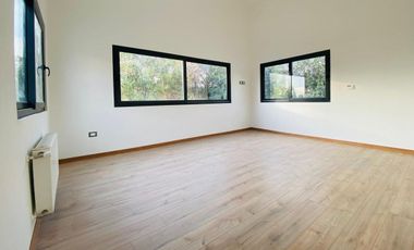 Casa En Venta En Vitacura. 5 Dormitorios, 5 baños