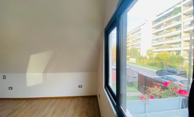 Casa En Venta En Vitacura. 5 Dormitorios, 5 baños