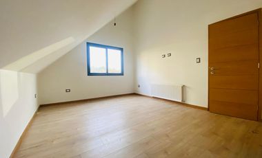 Casa En Venta En Vitacura. 5 Dormitorios, 5 baños