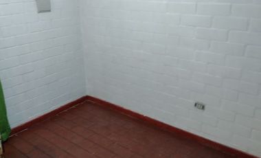 SE ARRIENDA CASA EN TALCA, CERCANO AL REGIMIENTO TALCA