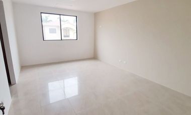 Venta Casa en Ciudad Celeste 4 dormitorios - Samborondón - C317