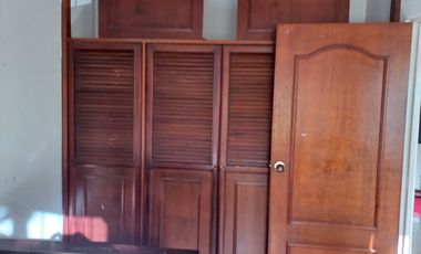 Vendo casa esquinera rentando, Lagos III