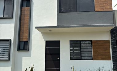 Casas en venta en Cluster con Alberca en Zona Industrial del Puerto de Veracruz