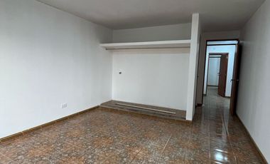 AMPLIA CASA EN VENTA - SAN JUAN DE MIRAFLORES