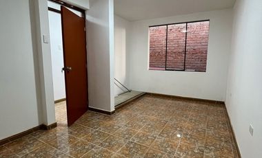 AMPLIA CASA EN VENTA - SAN JUAN DE MIRAFLORES