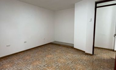 AMPLIA CASA EN VENTA - SAN JUAN DE MIRAFLORES