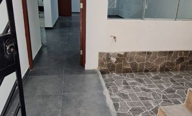 AMPLIA CASA EN VENTA - SAN JUAN DE MIRAFLORES