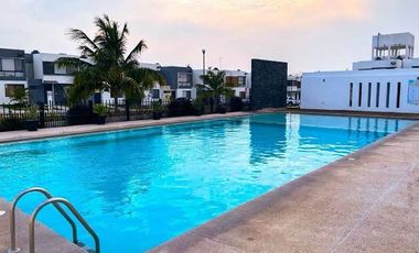 Casas en venta en Cluster con Alberca en Zona Industrial del Puerto de Veracruz