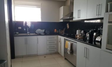 ARRIENDO APARTAMENTO AMOBLADO FRENTE A LA BAHIA DE CASTILLOGRANDE