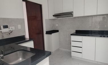 Alquilo Dpto 3Erpiso 85M2 O2Dorm C/Cochera A Unos Pasos De Estacion Ayacucho