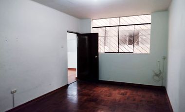 MINI DEPARTAMENTO EN ALQUILER DE 1 DORMITORIO EN 4TO PISO SIN ASCENSOR