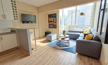 Dúplex Amoblado un Dormitorio 70m2 Cochera y Vista a la Calle en Alquiler en Miraflores