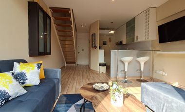 Dúplex Amoblado un Dormitorio 70m2 Cochera y Vista a la Calle en Alquiler en Miraflores