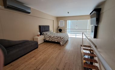 Dúplex Amoblado un Dormitorio 70m2 Cochera y Vista a la Calle en Alquiler en Miraflores