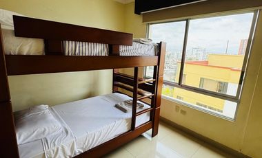 Apartamento Frente Al Mar de Oportunidad!