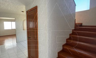 CASA EN VENTA EN ESQUINA EN ZONA VIRREYES