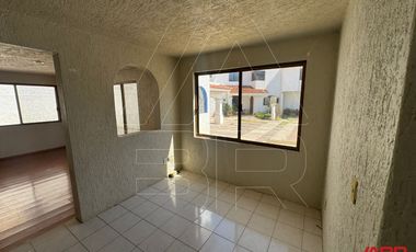 CASA EN VENTA EN ESQUINA EN ZONA VIRREYES