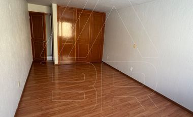 CASA EN VENTA EN ESQUINA EN ZONA VIRREYES