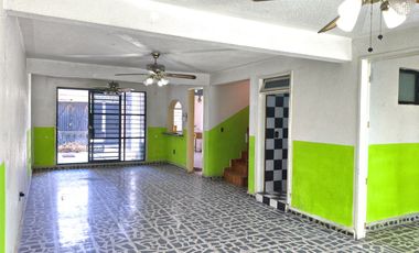 Casa en Venta en Jardines de Morelos Secc Montes Ecatepec