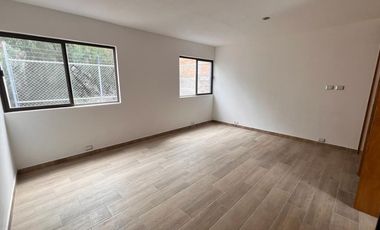 Casa en Renta en Lomas 4ta. Ideal para Oficina, clases de yoga, clases de baile incluso para SPA.