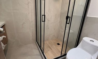 Venta de Amplia y  Bonita Casa  - Ubicada en Cdla. Ingenieros | Cuenca