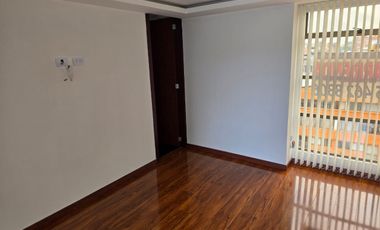 SE ARRIENDA APTO AV DE LOS ESTUDIANTES