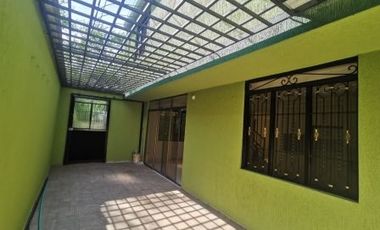 SE VENDE CASA DE DOS PISOS EN LA URBANIZACIÓN PRIMAVERA DE BUGANVILES, ORIENTE DE NEIVA